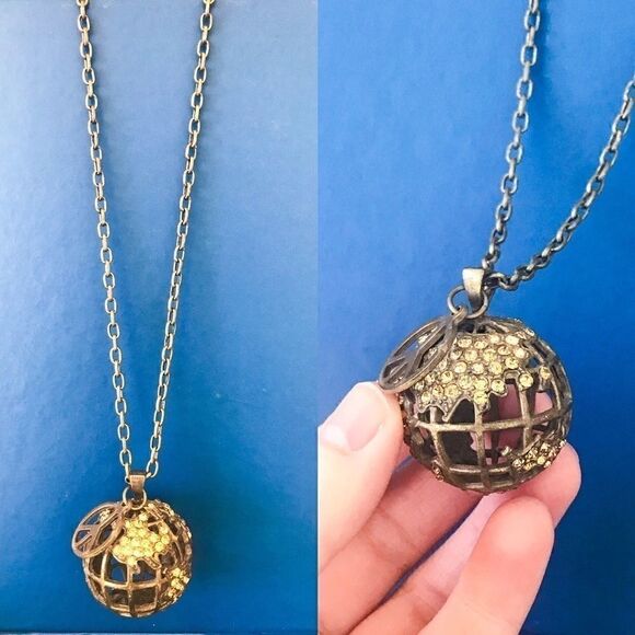 Long golden globe chain necklace - Picture 1 of 1